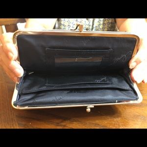 Vera Bradley kiss lock wallet